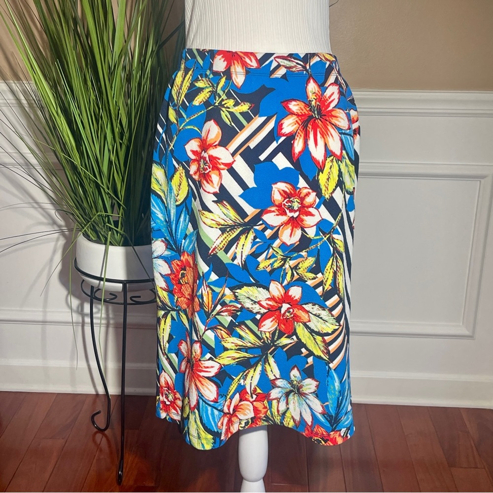 Travel Elements Bright Floral Skirt Anti-Wrinkle Size Large 25" Length